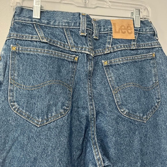 Lee | Vintage High Waist Mom Jeans - Picture 3 of 5
